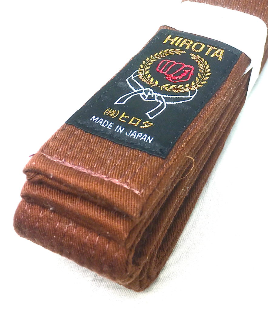 Ceinture marron Karate Hirota Taille 6 (295cm)