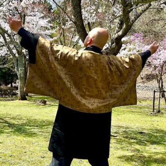 Antique Haori soie noire UmeBachi Montsuki Sakura Guruma homme-21-1