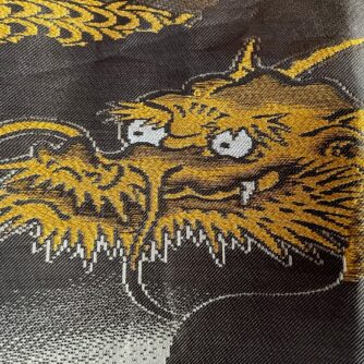 Haori japonais homme antique soie noire Agarifuji Montsuki Tigre VS Dragon 4