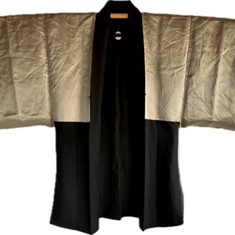 Haori japonais homme antique soie noire Agarifuji Montsuki Tigre VS Dragon 7