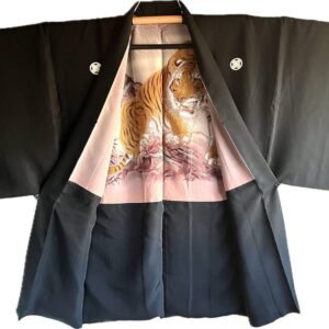 Haori japonais homme antique soie noire TakanoHane Montsuki – Tora